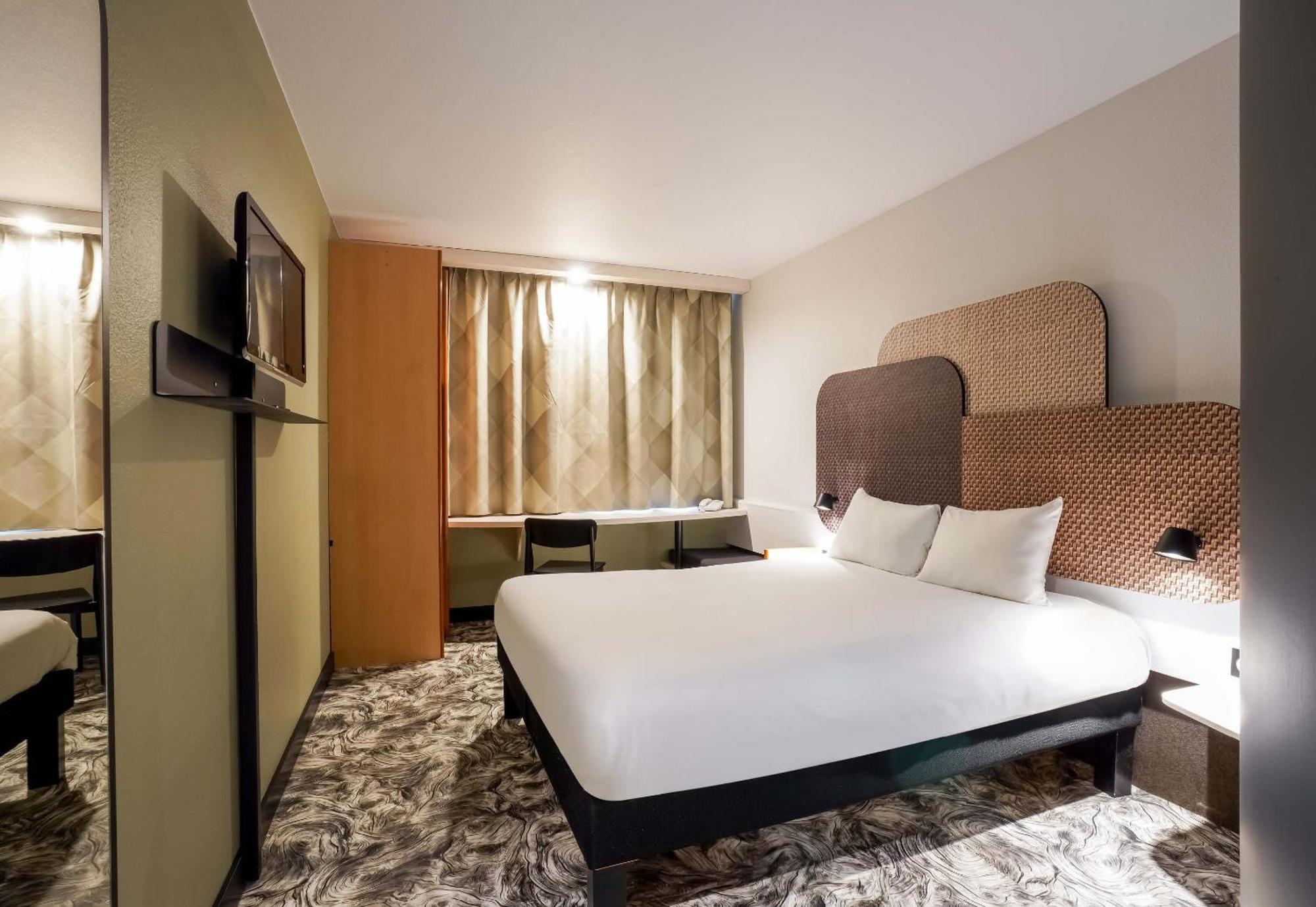 B&B Hotel Chartres Centre Cathedrale 3 Etoiles מראה חיצוני תמונה
