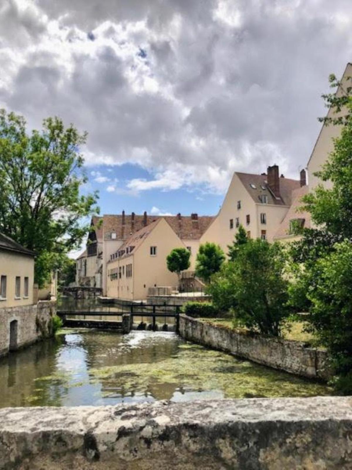 B&B Hotel Chartres Centre Cathedrale 3 Etoiles מראה חיצוני תמונה