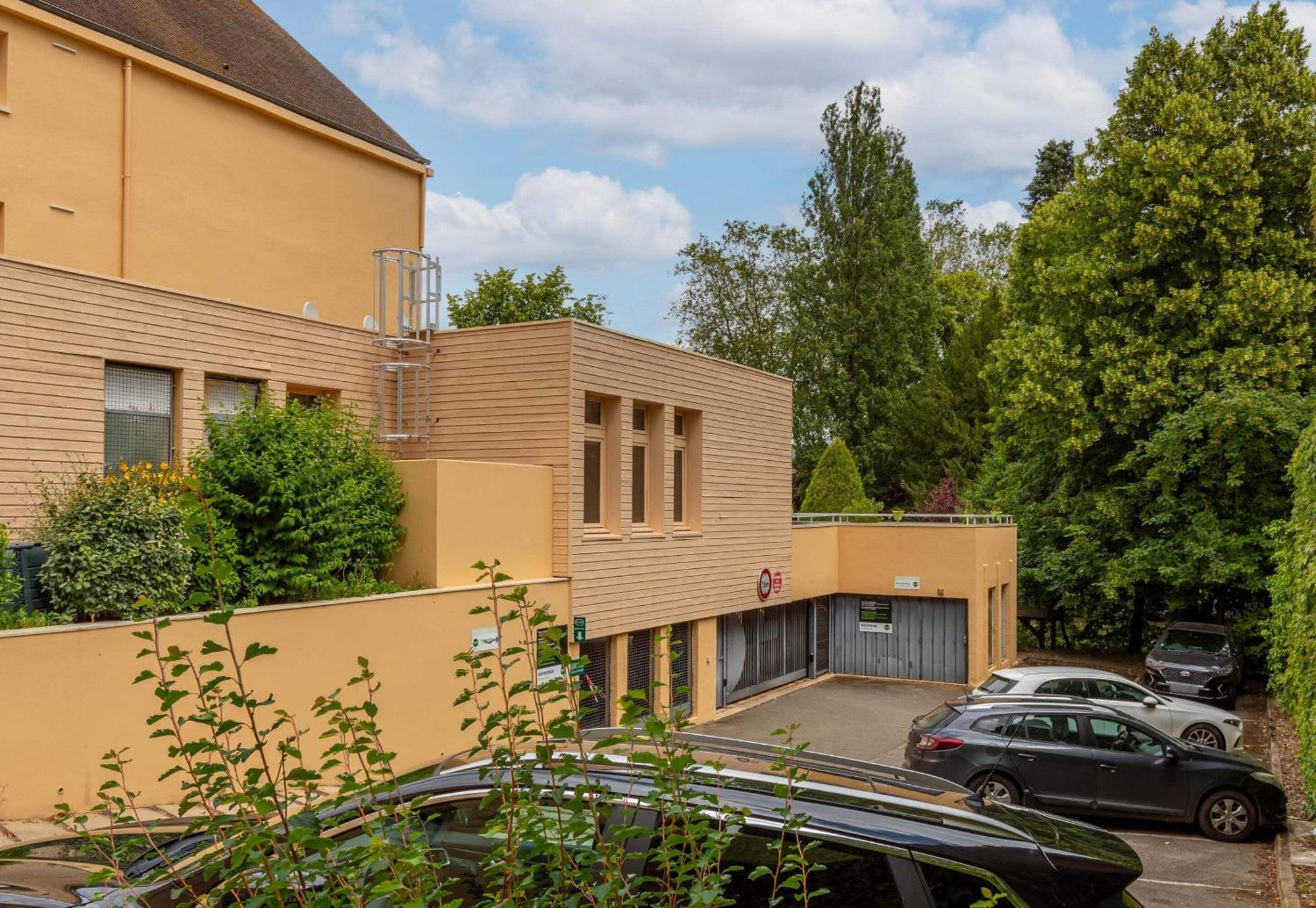 B&B Hotel Chartres Centre Cathedrale 3 Etoiles מראה חיצוני תמונה