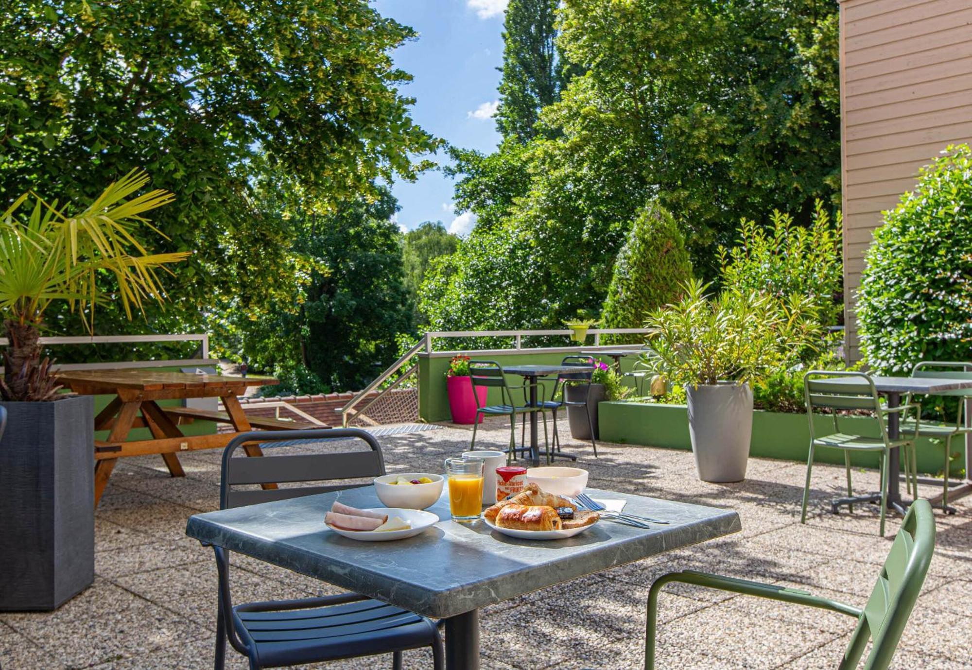 B&B Hotel Chartres Centre Cathedrale 3 Etoiles מראה חיצוני תמונה